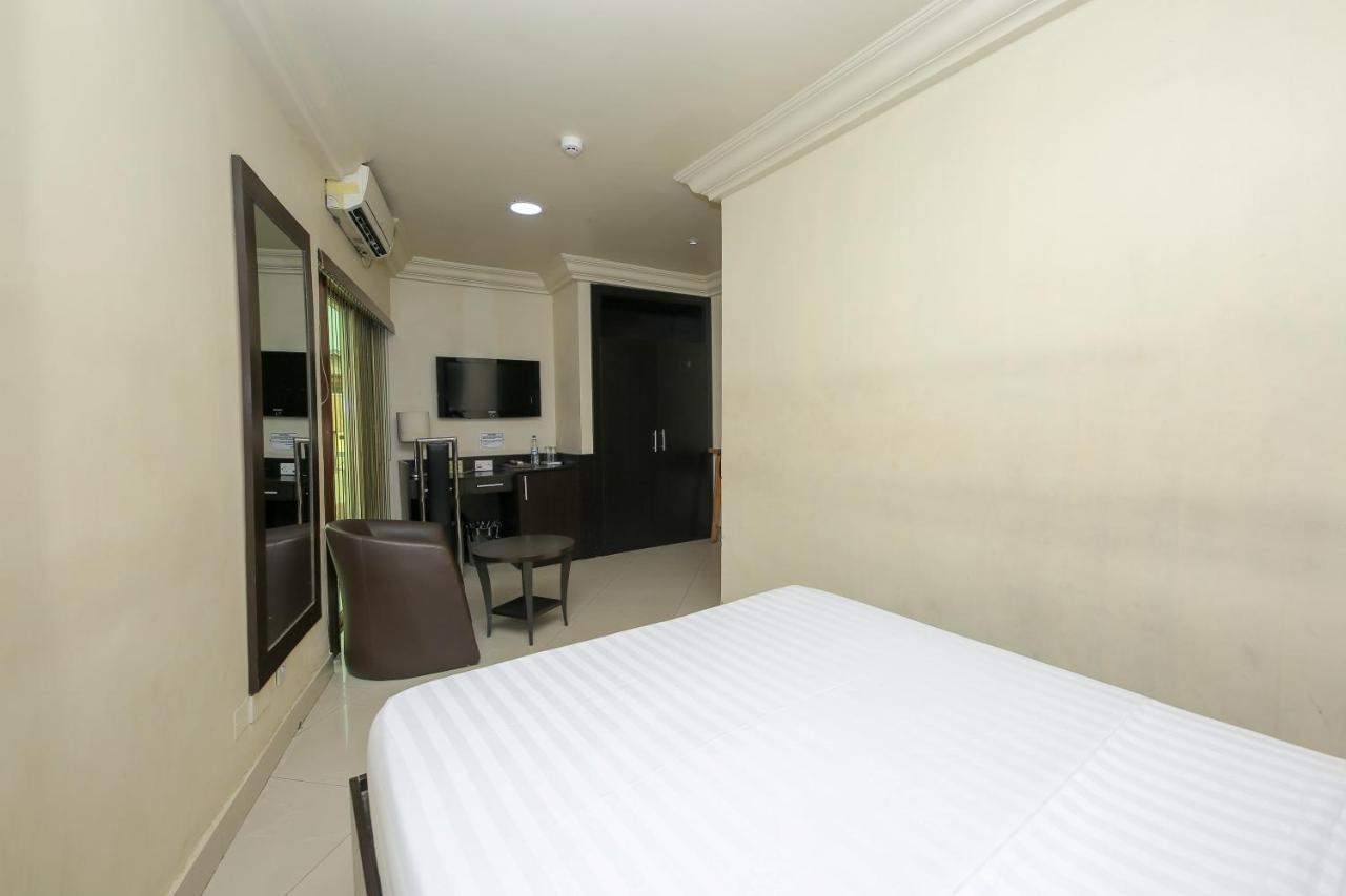 Ksf Place Alaka Lagos Ngoại thất bức ảnh