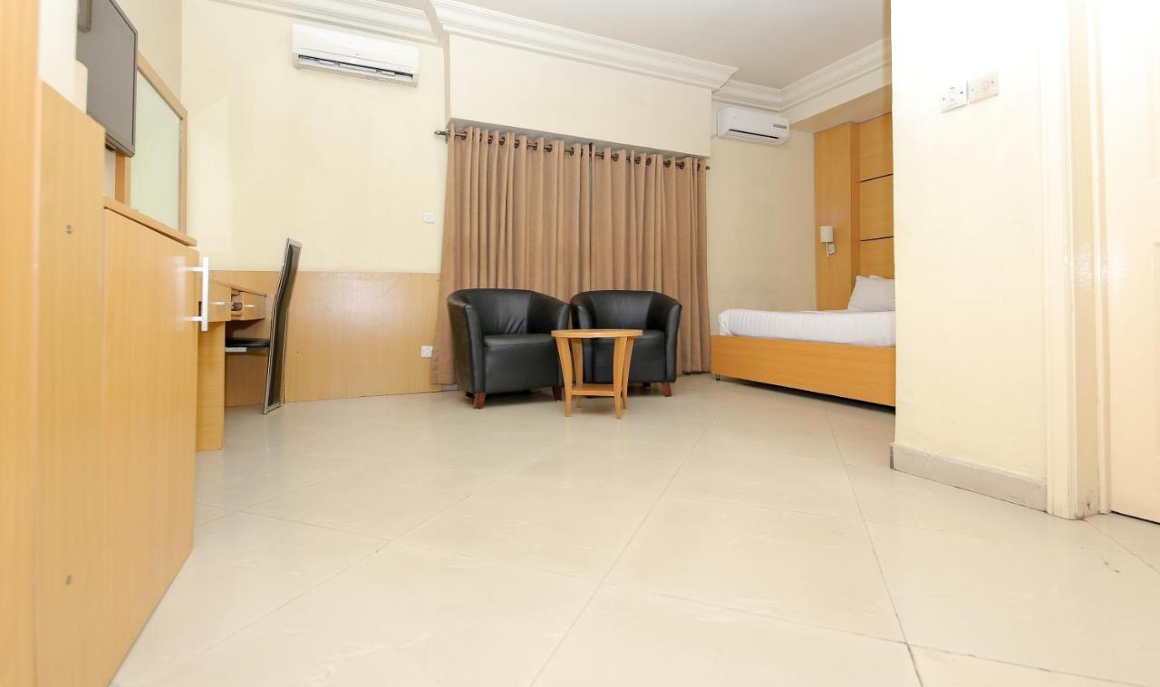 Ksf Place Alaka Lagos Ngoại thất bức ảnh