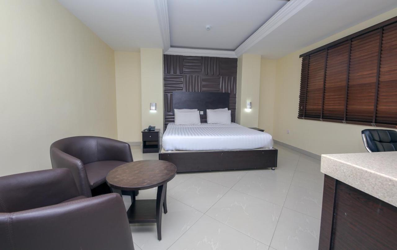 Ksf Place Alaka Lagos Ngoại thất bức ảnh