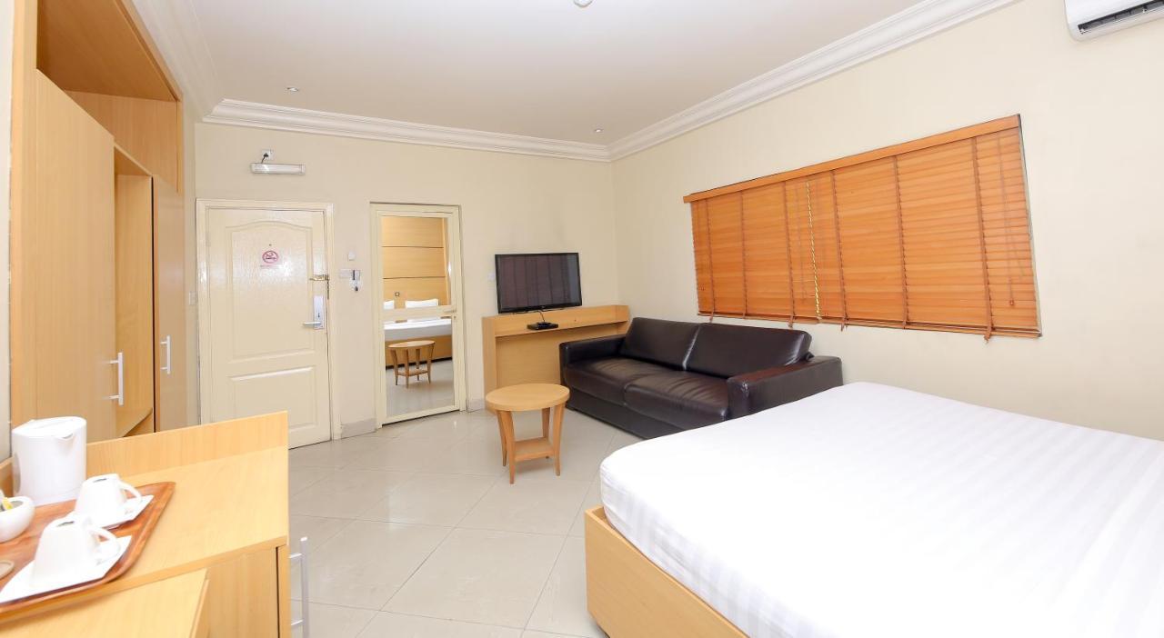Ksf Place Alaka Lagos Ngoại thất bức ảnh