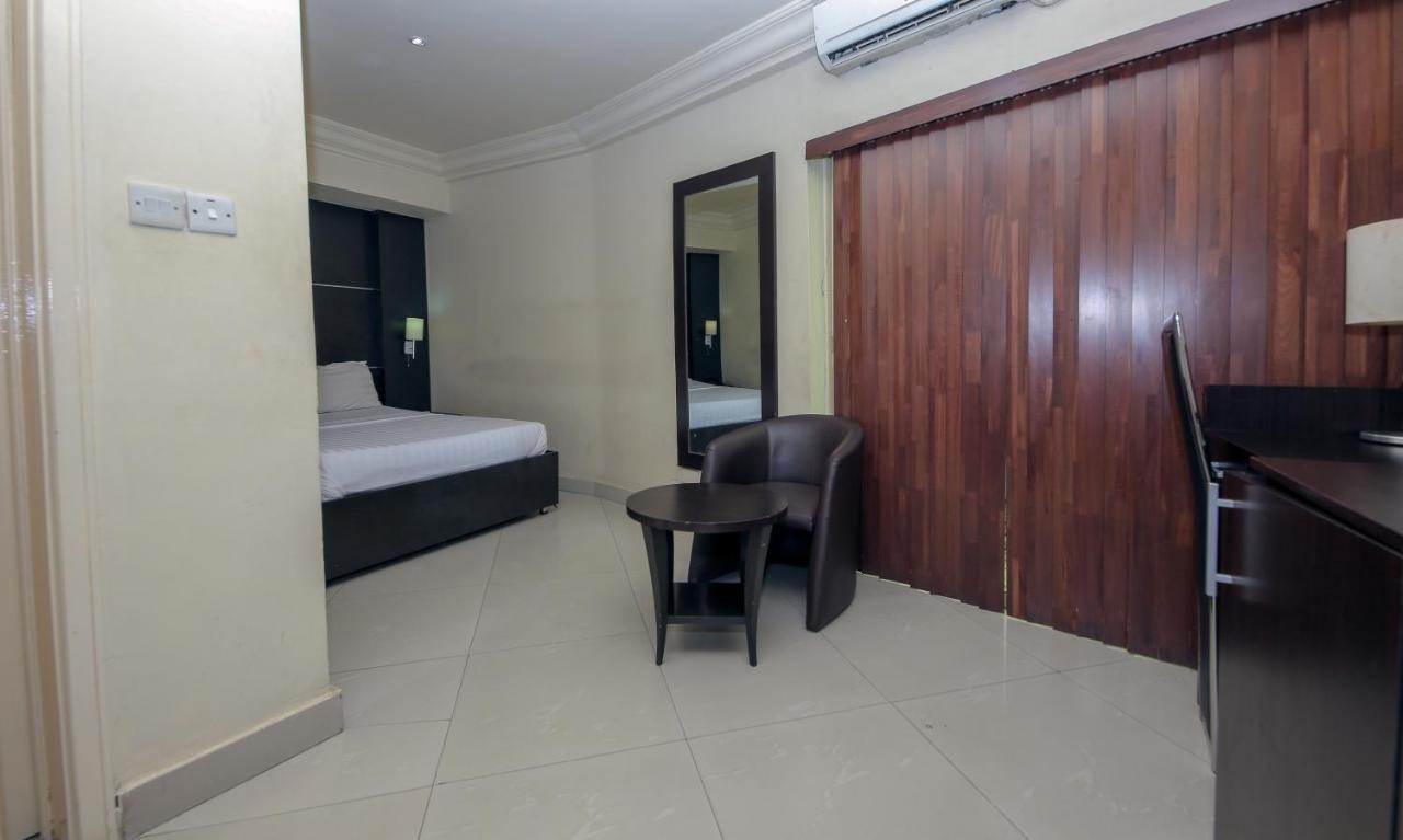 Ksf Place Alaka Lagos Ngoại thất bức ảnh