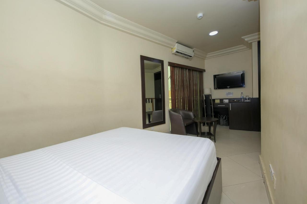 Ksf Place Alaka Lagos Ngoại thất bức ảnh