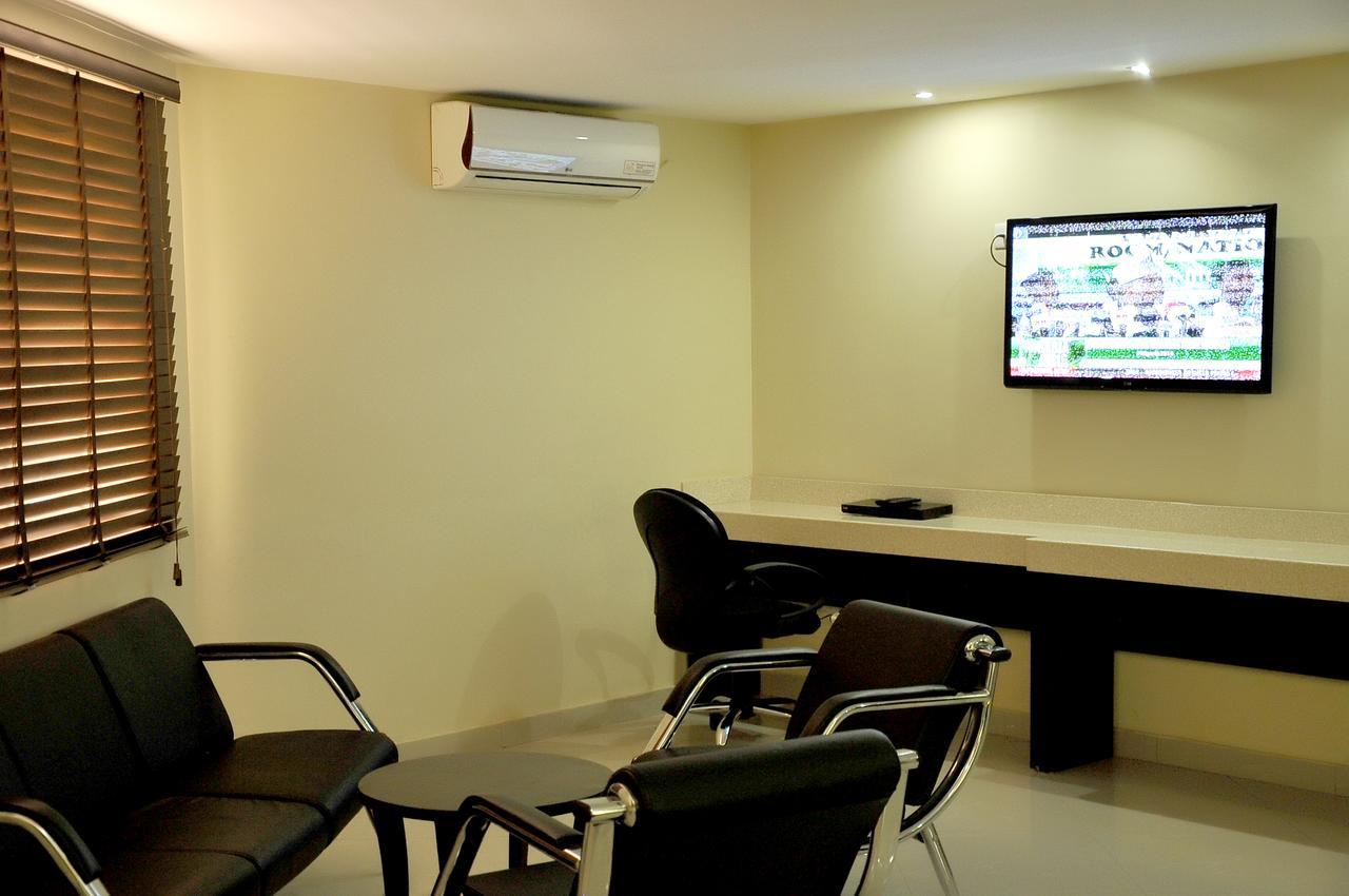 Ksf Place Alaka Lagos Ngoại thất bức ảnh
